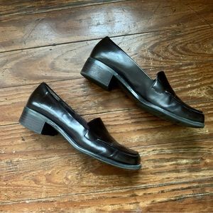 00s Dark Brown Leather Liz Claiborne Loafers Size 8